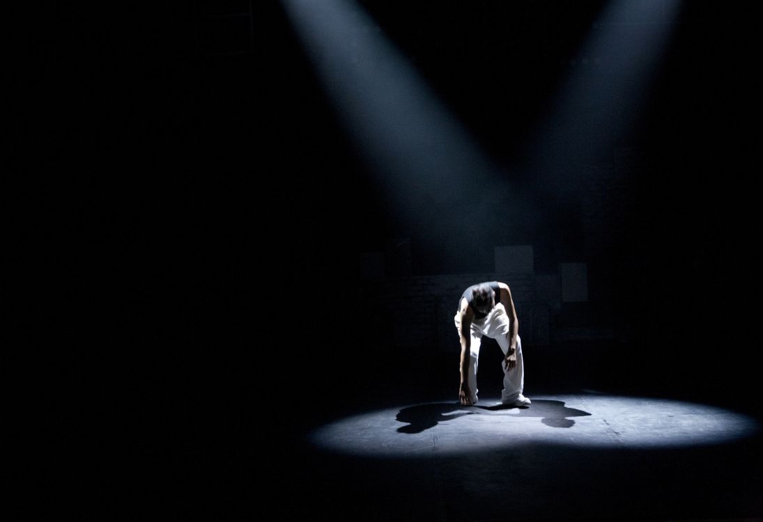 Perché nasce Theatr•Es: un contenitore di arti vive