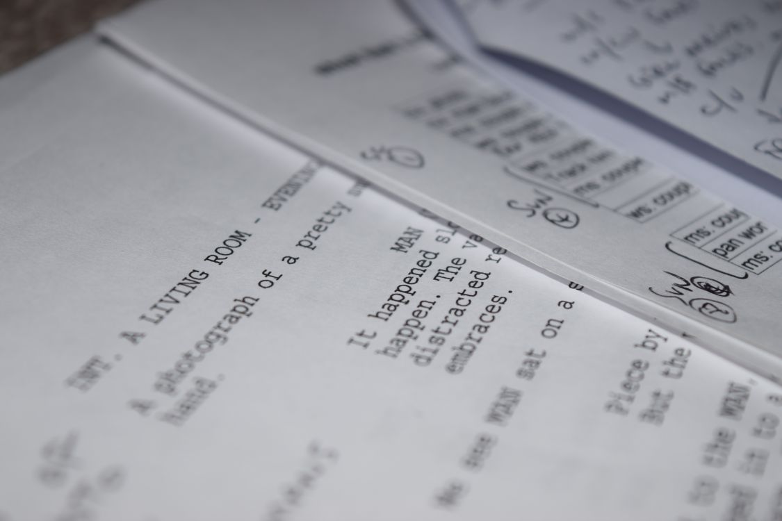 Dalla pagina alla scena: come nasce una produzione Theatr•Es